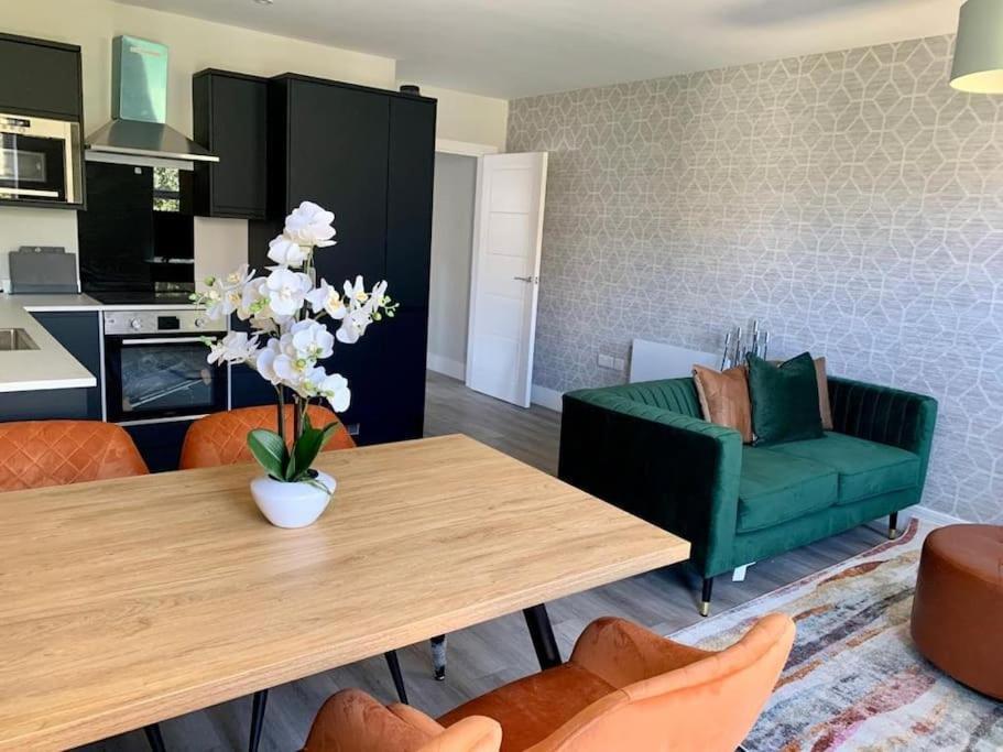 Bright, Vibrant New 1 Bedroom Town Centre Parking Bournemouth Esterno foto